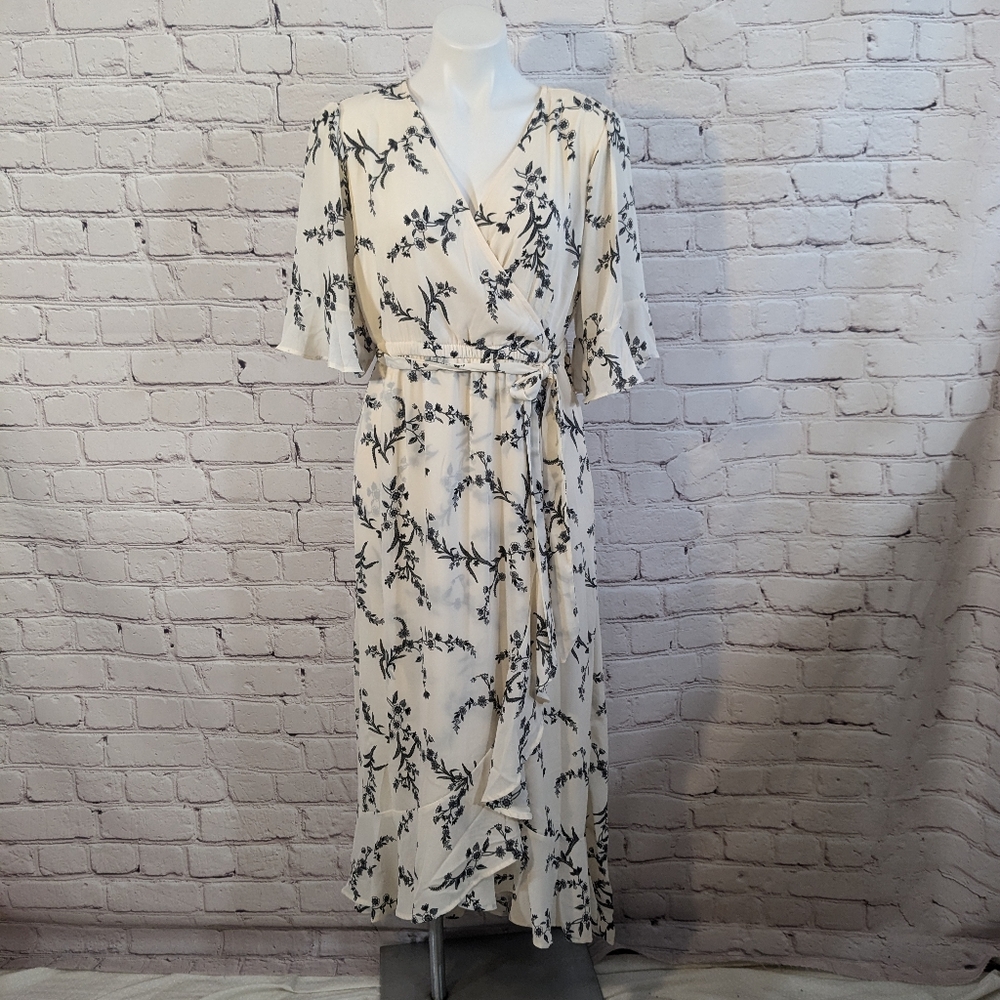 Torrid Cream Floral Maxi Georgette Surplice Ruffle Hi-Low Dress - Picture 5 of 8